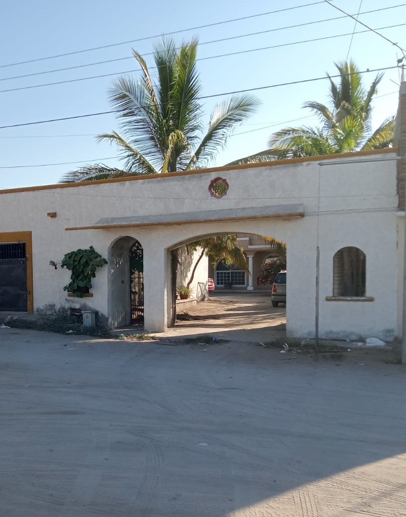 CASA EN VENTA UNIVERDAD