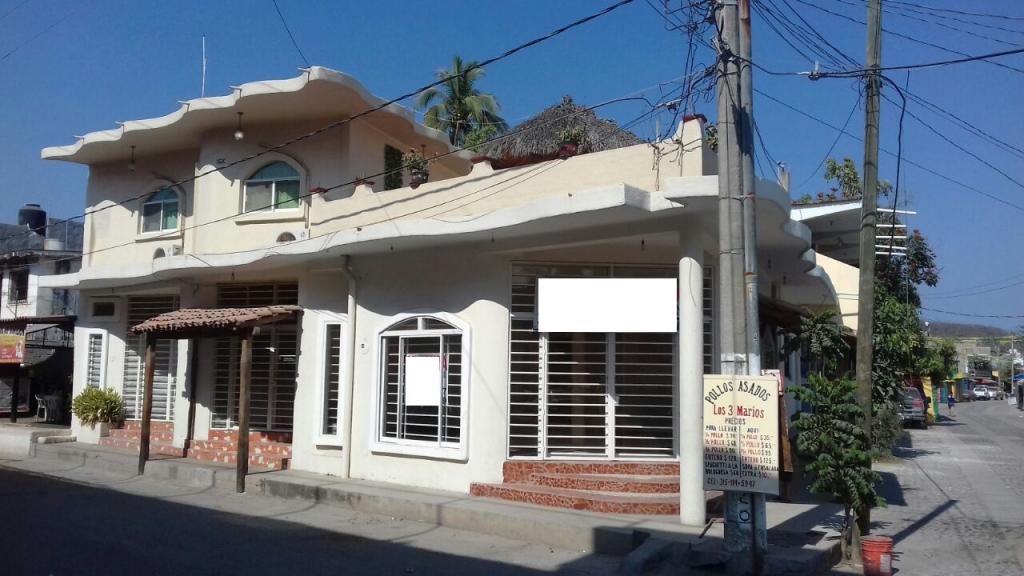 VENDO BUNGALOW CON LOCALES COMERCIALES