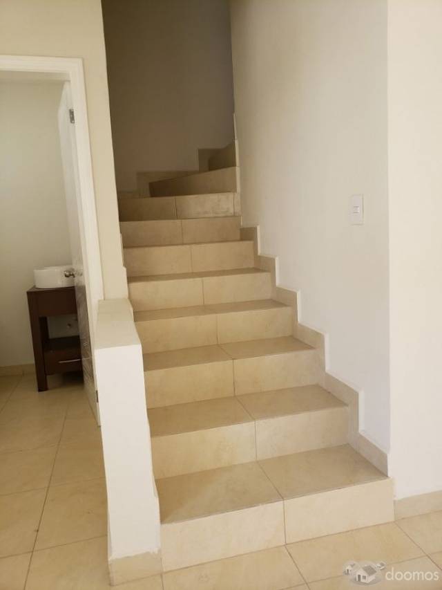 La casa perfecta para ti y tu familia en Brisas del Mar, un lugar tranquilo con seguridad.  3rec,2.5baños, casa club alberca, terraza, seguridad