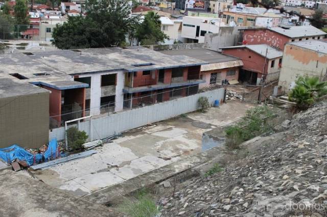 Terreno en Venta en Calle Cuarta, Tijuana, Baja California