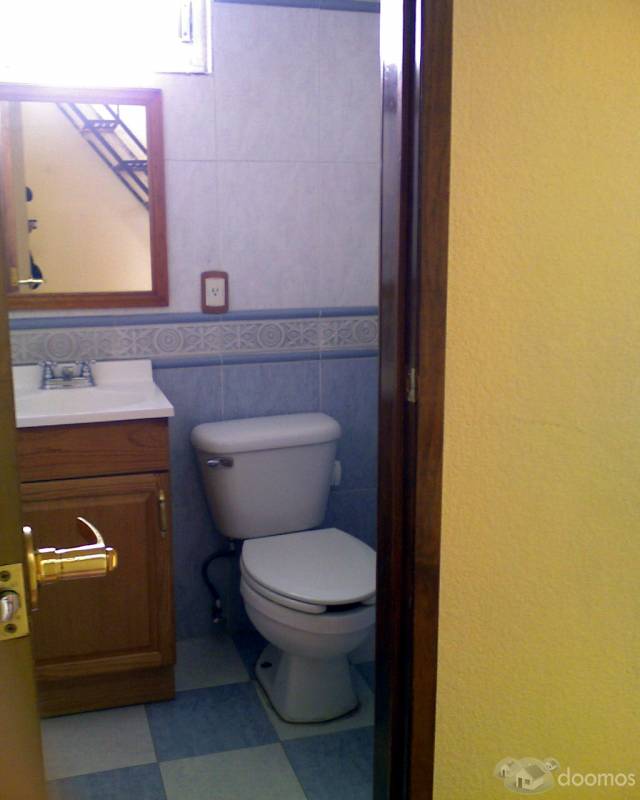 Rento bonita casa