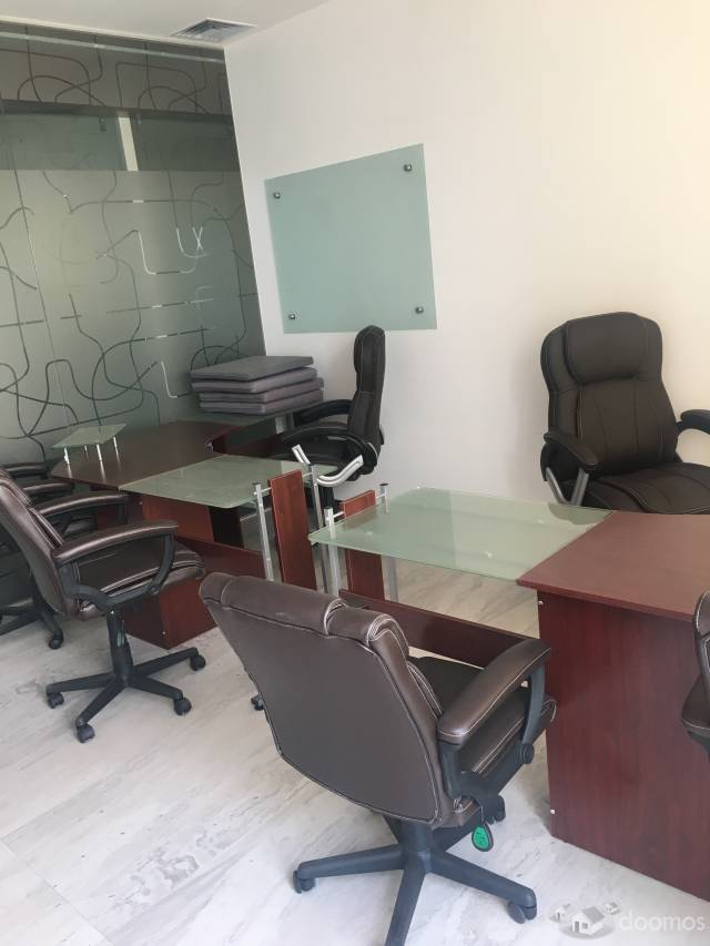 Renta de Oficinas amuebladas en zona exclusiva,