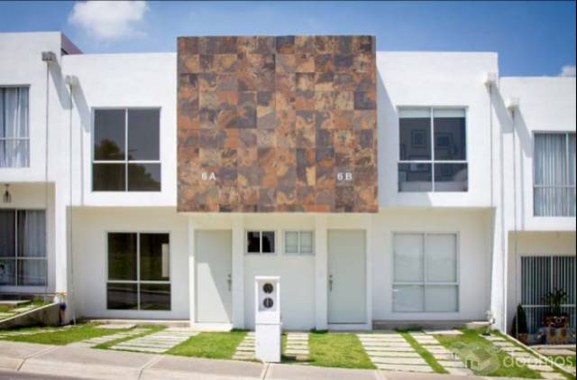 Vendo hermosa casa de 3 recamaras en condominio a espaldas de bosque real