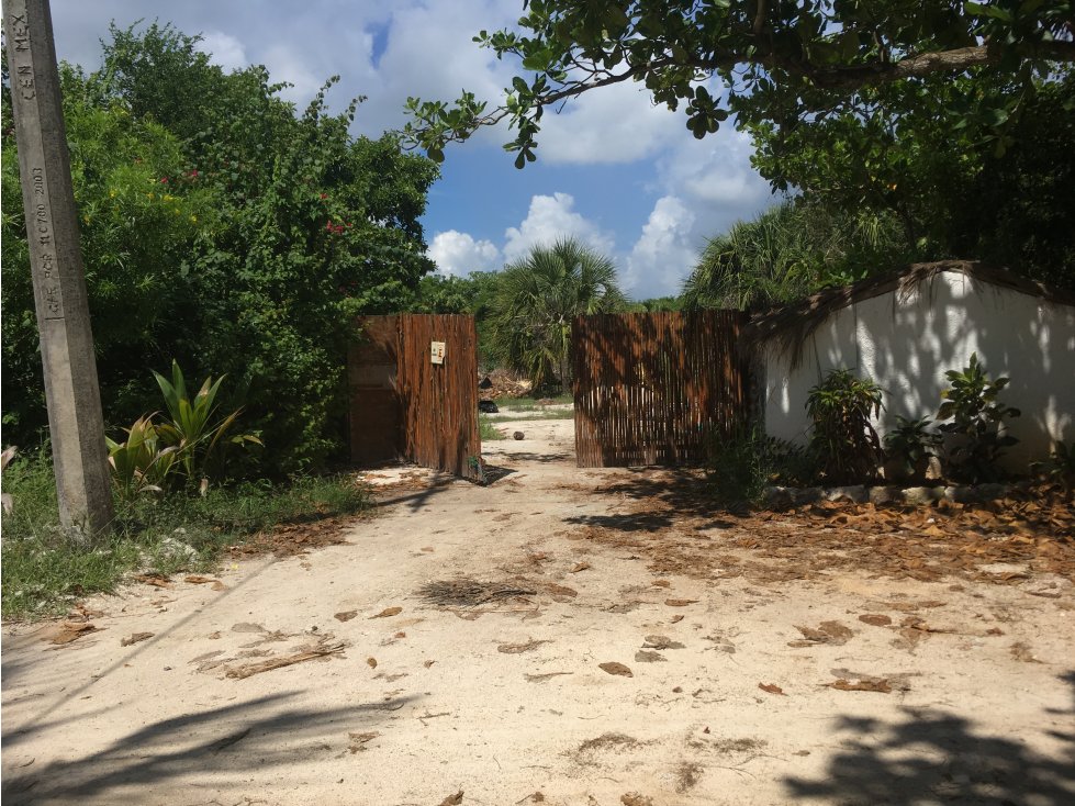 VENTA DE TERRENO VISTA AL MAR PLAYA SECRETO CANCUN