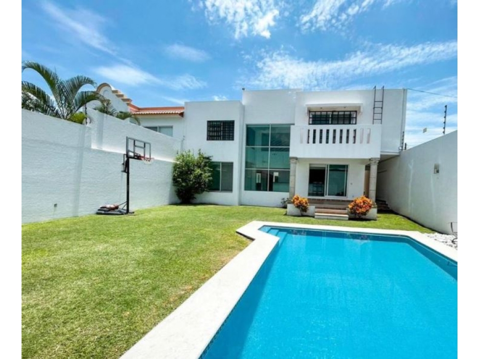 ESPECTACULAR CASA TECHO DOBLE ALTURA AL SUR DE CUERNAVACA