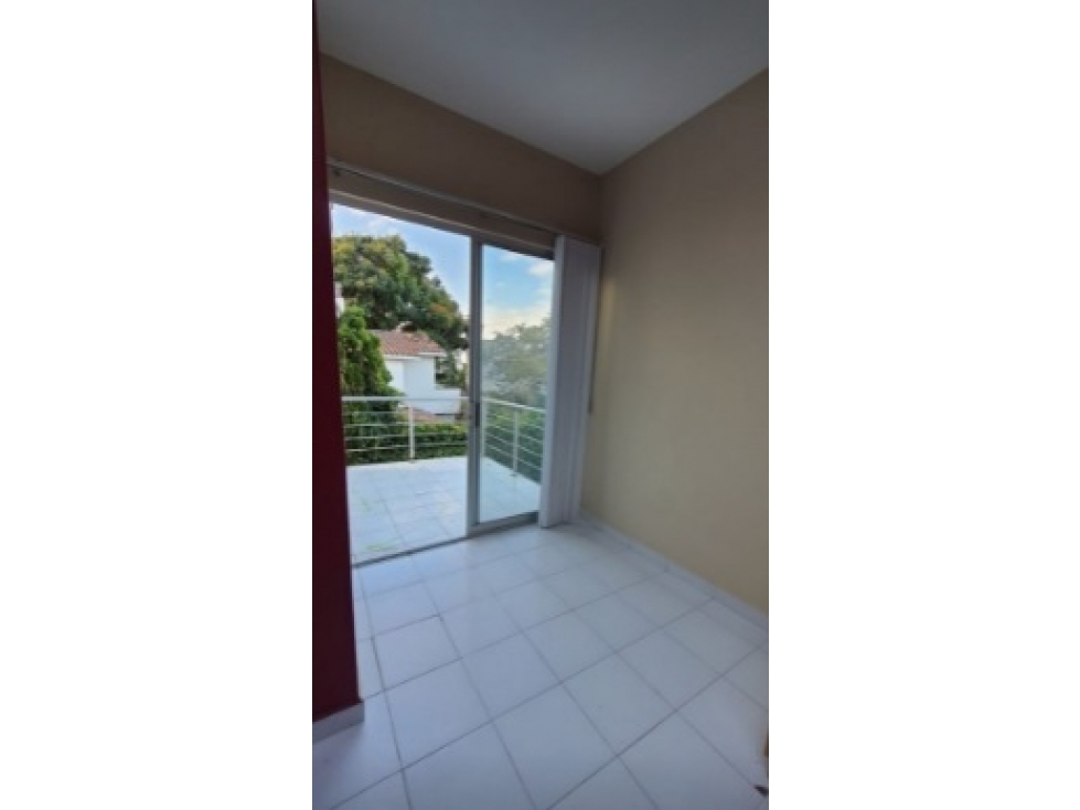 Venta de Casa en Condominio en la Avenida Par Vial, Jiutepec