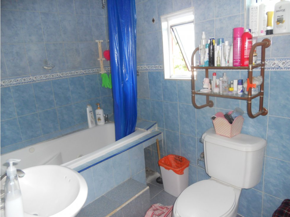 VENTA DE CASA CON ALBERCA EN GEO DEL PUERTO