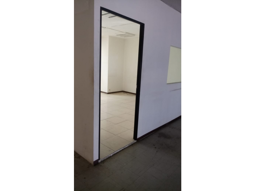 Local para bodega, taller u oficinas Alce Blanco 585.85