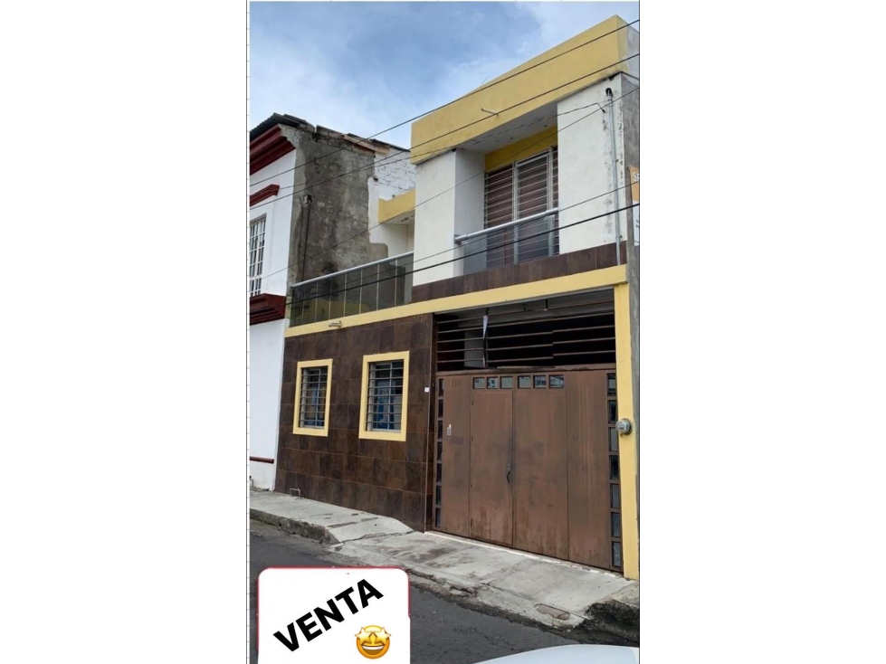 BONITA CASA EN VENTA CON AMPLIOS ESPACIOS EN COLONIA CENTRO COLIMA