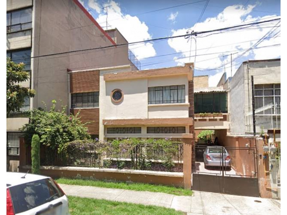 HERMOSA CASA EN LA COLONIA NARVARTE CDMX