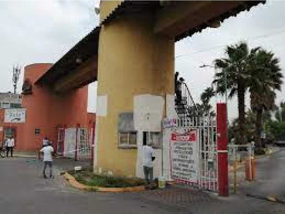 CASA EN HACIENDA LAS PALMAS I Y II