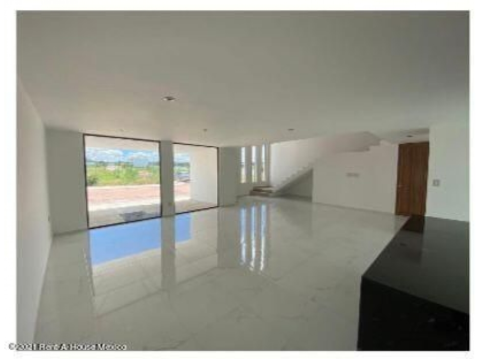 Casa de arquitecto en venta en Cd Maderas AGT