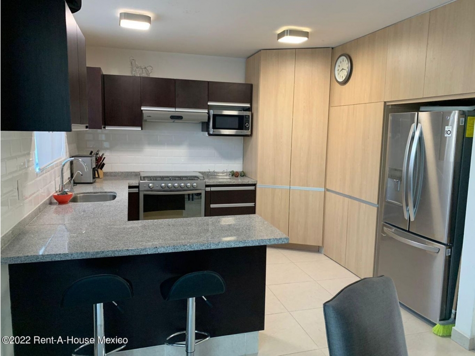 Casa amueblada en renta condominio en La Vista