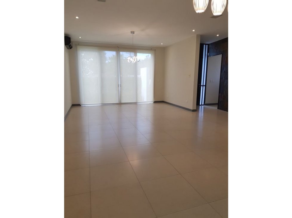 CASA EN VENTA JERÓNIMO SILLER VALLE SAN PEDRO