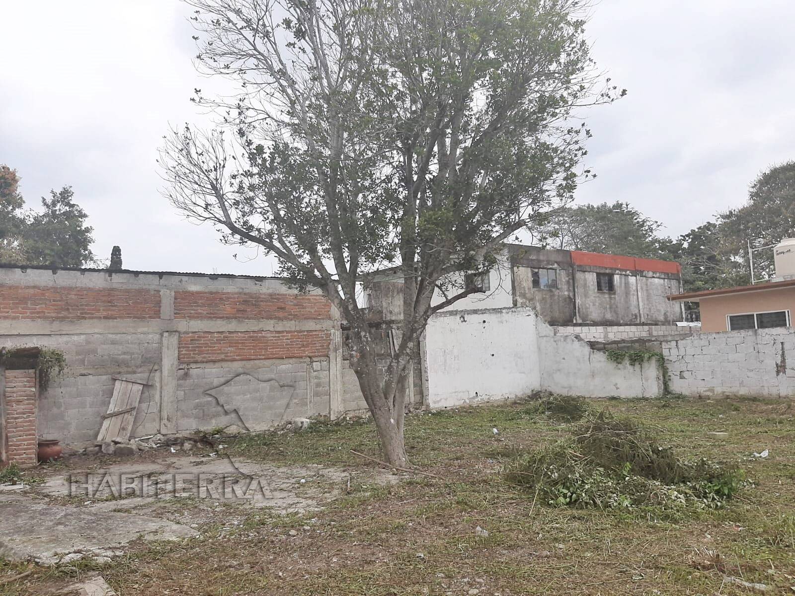 TERRENO CON CONSTRUCCION EN VENTA, SANTIAGO DE LA PEÑA, TUXPAN, VER.