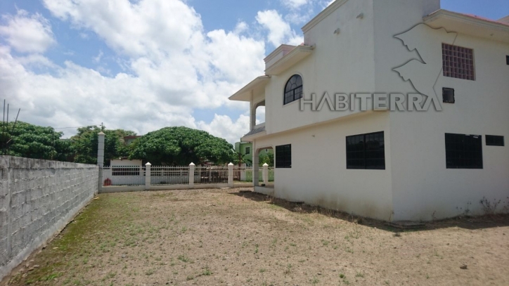 CASA EN VENTA EN  LA COL. NUEVO NARANJOS, NARANJOS VER.