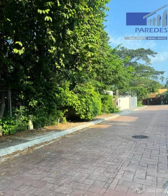 Ixtapa Terreno 540.85 m2 en Venta Residencial Campo de Golf T531
