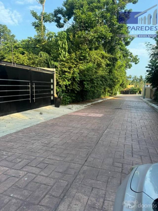 Ixtapa Terreno 540.85 m2 en Venta Residencial Campo de Golf T531