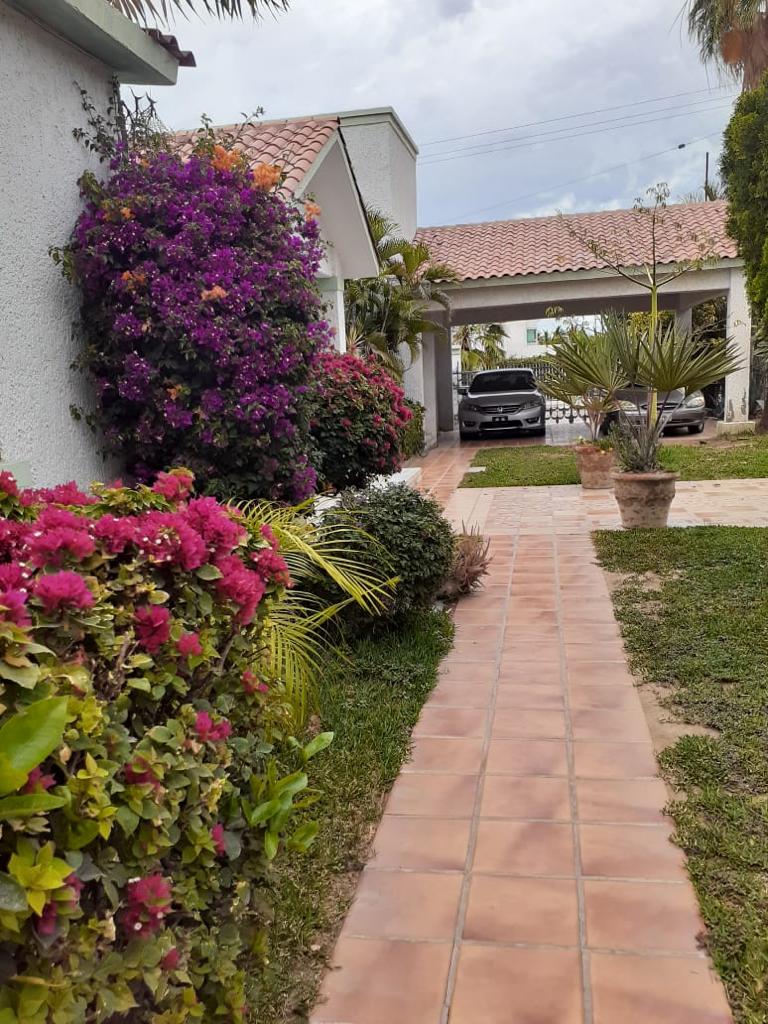 CASA EN VENTA EN LA PAZ, COL BELLAVISTA