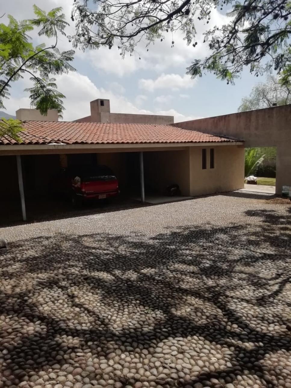 CASA EN RENTA UBICADA EN GIRASOLES SANTA CRUZ, TEPOTZOTLÁN.