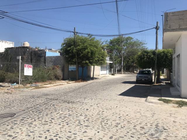 VENDO TERRENO EN ESQUINA EN PUERTO VALLARTA.