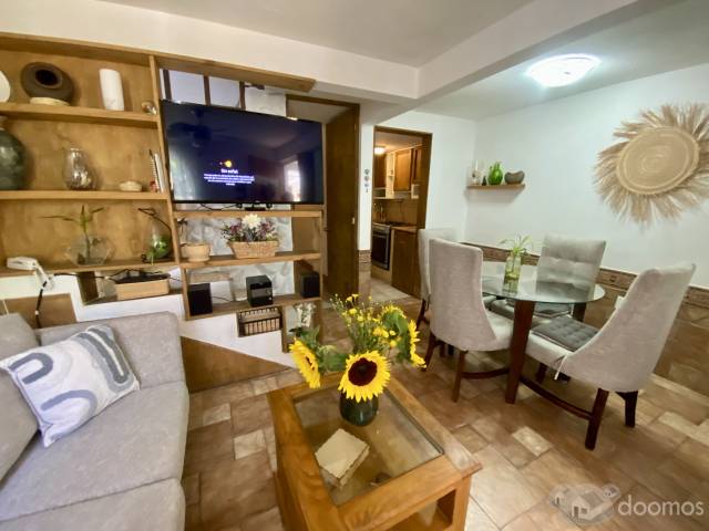 CASA EN LAS AZUCENAS QUERÉTARO, EXCELENTE ESTADO, BUEN PRECIO, PAPELES EN REGLA, 3 NIVELES!