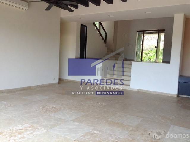 C102 INVERSIONISTAS Conjunto de 5 lotes y 1 casa en Venta 3 recamaras en Contramar Ixtapa