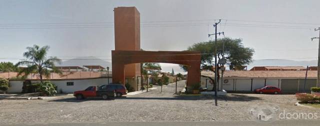 CASA EN VENTA EN JOCOTEPEC EL CHANTE