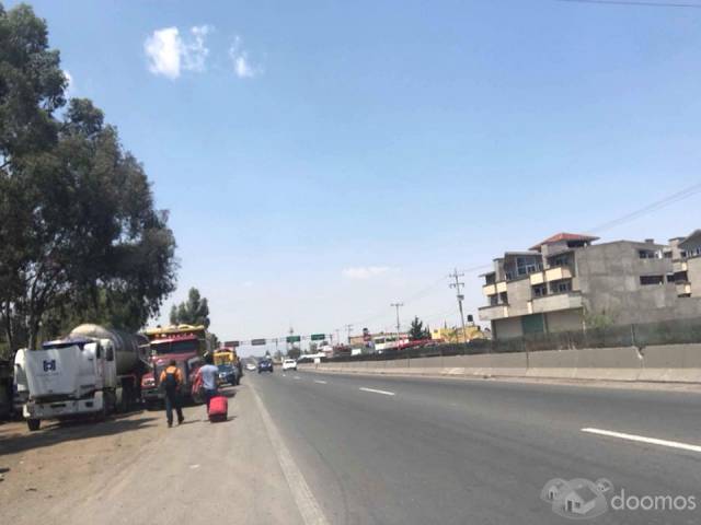 SE VENDE O SE RENTA TERRENO COMERCIAL A ESCASOS METROS DE LA FERIA INTERNACIONAL DEL CABALLO TEXCOCO.