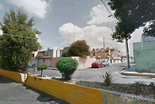 ¡AMPLIA CASA BIEN UBICADA EN RENTA!.