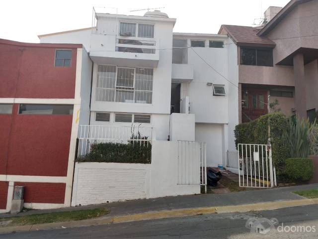 Casa en venta con 3 recamaras y 3 baños