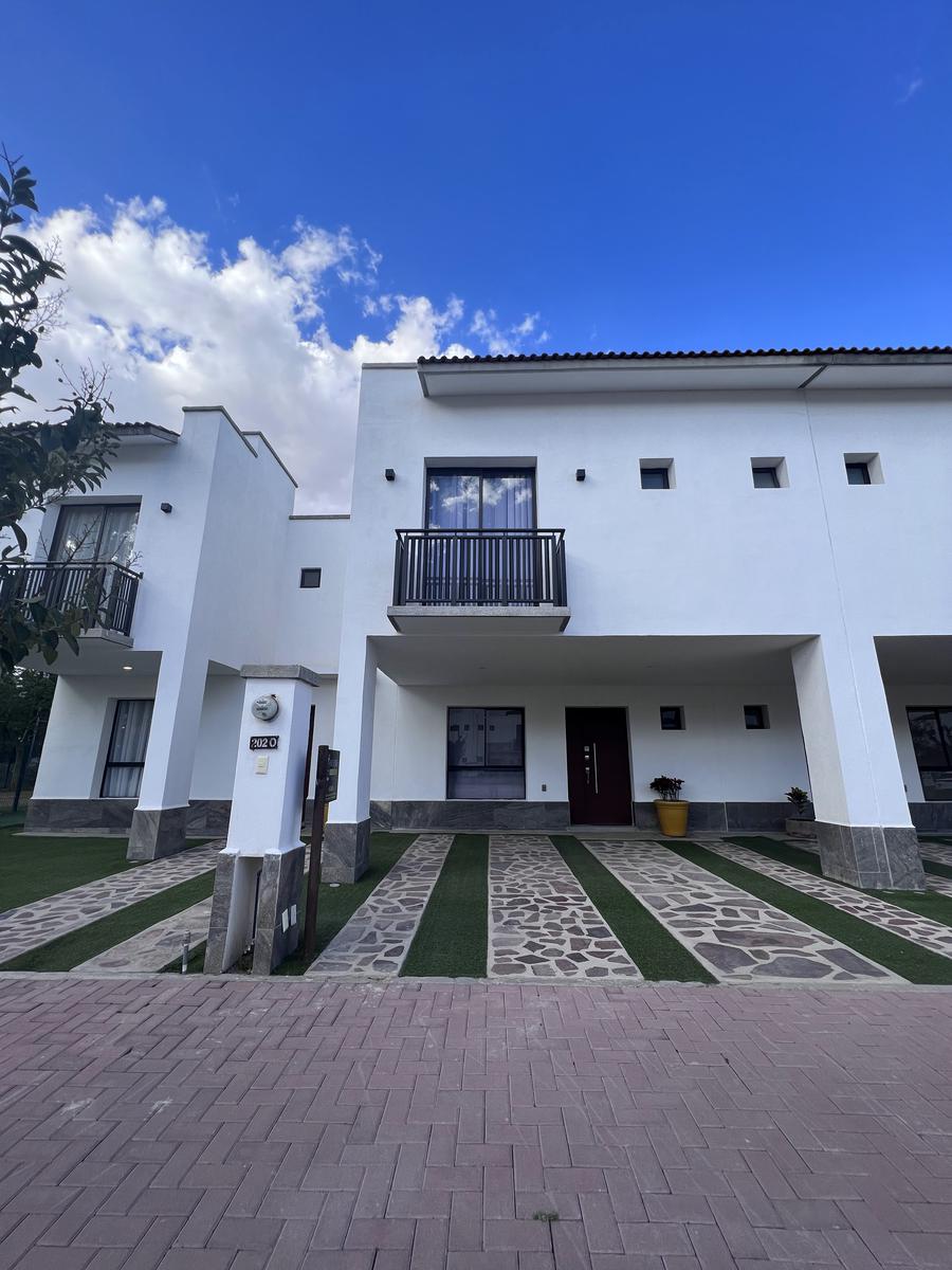 VENTA DE CASA NUEVA EN FRACCIONAMIENTO EL DORADO ELITE