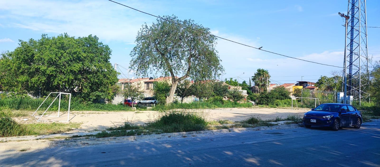 Terreno en por Av. Palmas y C. Padre Leopoldo