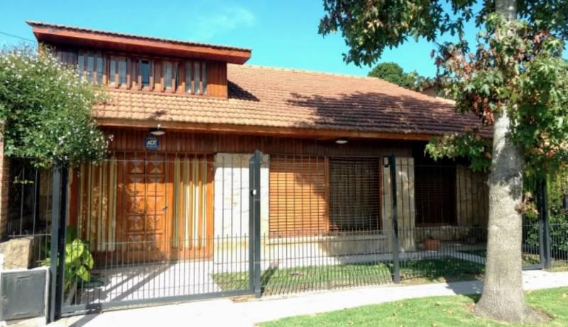 Casa en Venta, Punta Mogotes, Mar del Plata.