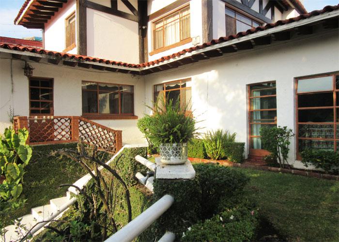 Casa en venta con alberca  en Colonia San  Jerónimo, Cuernavaca