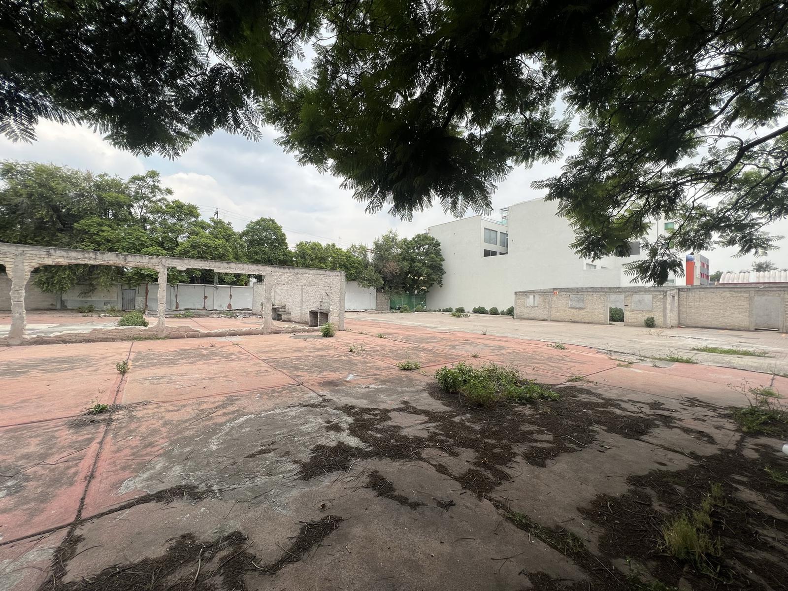 Amplio Terreno con uso de suelo comercial y H3 en Coapa