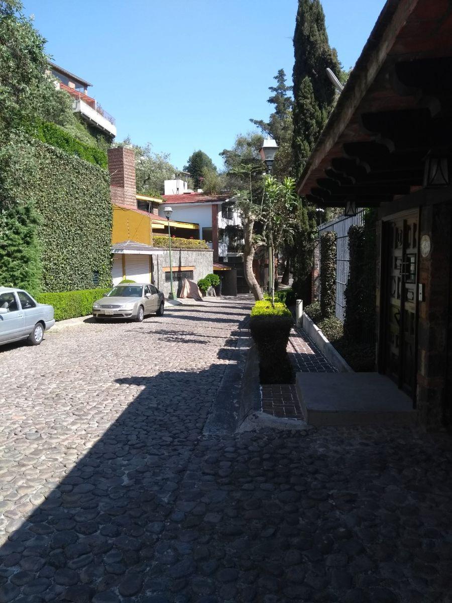 GRAN OPORTUNIDAD DE TERRENO,  CALLE CON VIGILANCIA