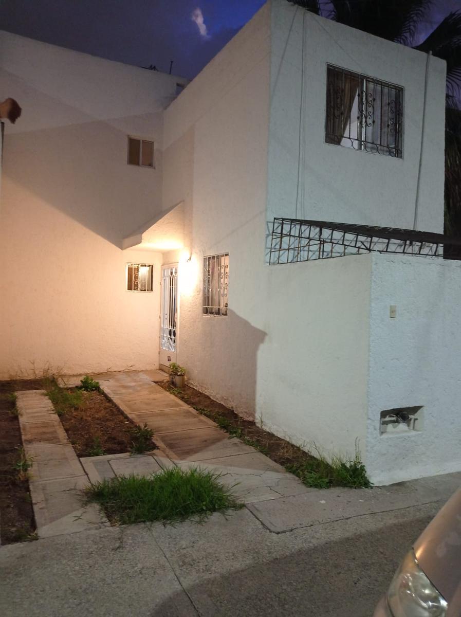 Casa en Fraccionamiento El Rosedal en Aguascalientes