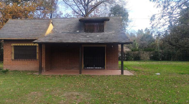 CASA QUINTA VENTA PILAR EN TERRENO DE 3600 M2 PILETA QUINCHO PARRILLA GRAN PARQUE