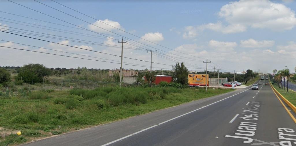 TERRENO SOBRE  CARRETERA EZEQUIEL MONTES - TEQUISQUIAPAN 400 MTS