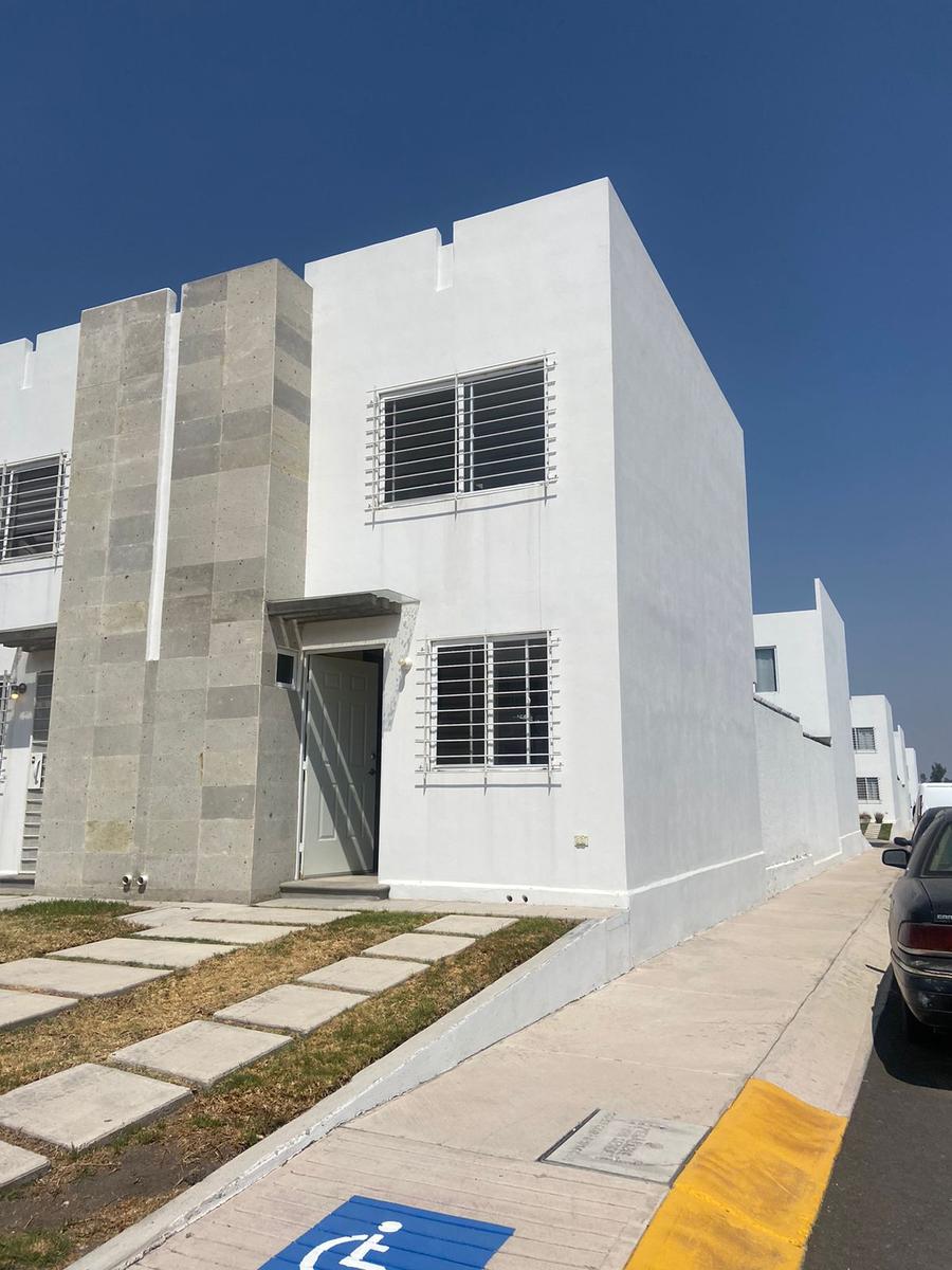 Casa en condominio en  los encinos en venta