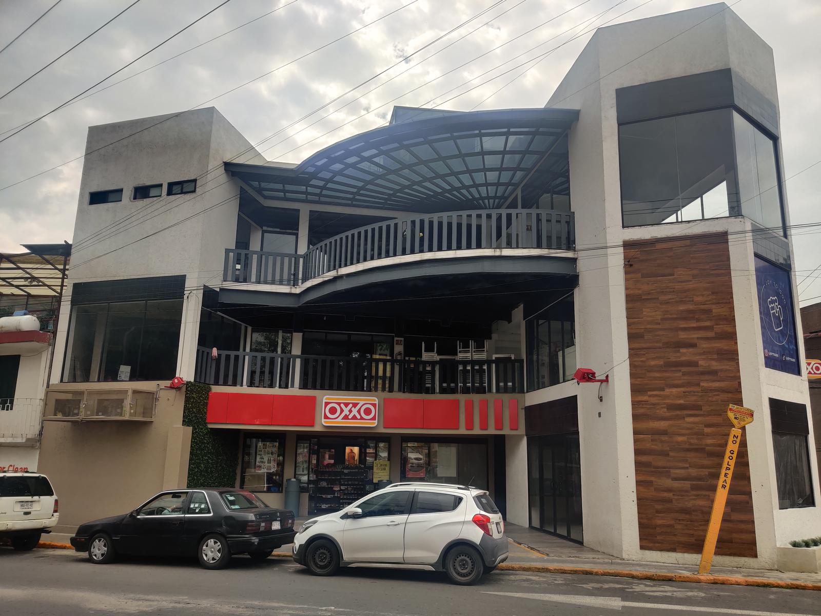 RENTA LOCALES COMERCIALES EN PLAZA  REAL, ATIZAPAN