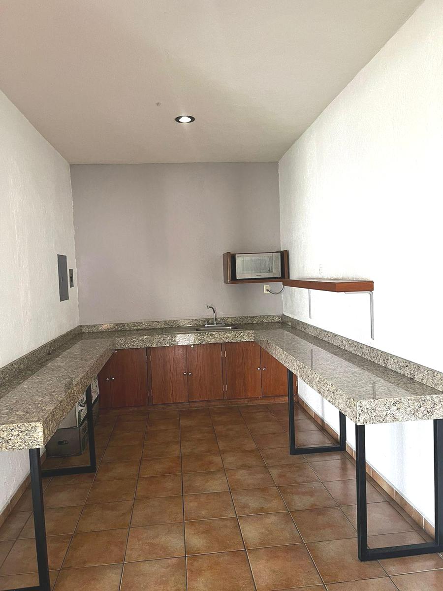 CASA EN VENTA EN CENTRO SUR QUERETARO JARDIN CUARTO DE SERVICIO TRES RECAMARAS