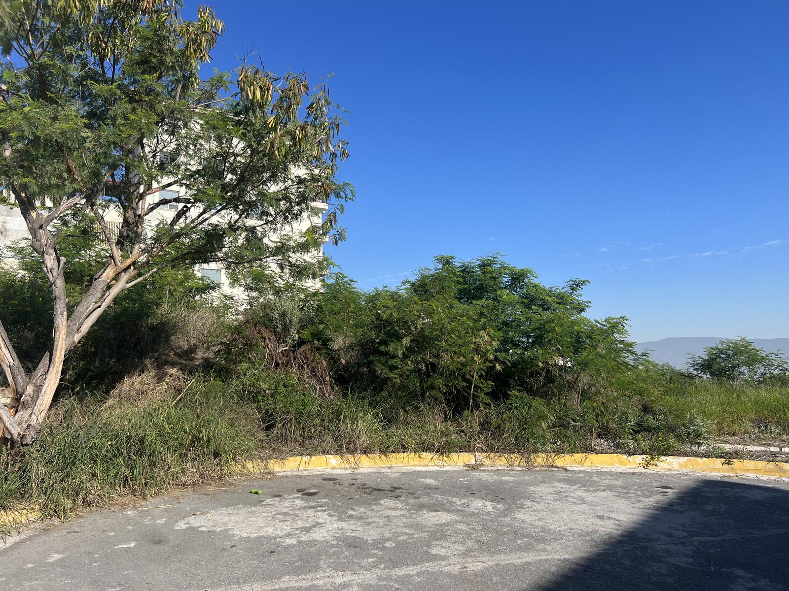 Gran oportunidad !! espectacular terreno en Colinas de San Jerónimo