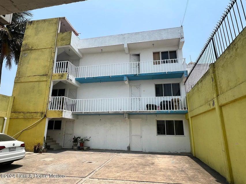 Edificio Residencial en Venta en Calle Emiliano Zapata, Veracruz Centro RU 24-4582.