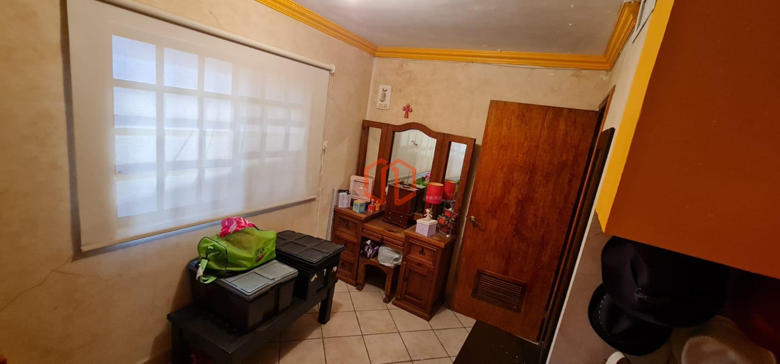 Local  CASA EN VENTA  USO DE SUELO COMERCIAL EN JARDINES DE APODACA