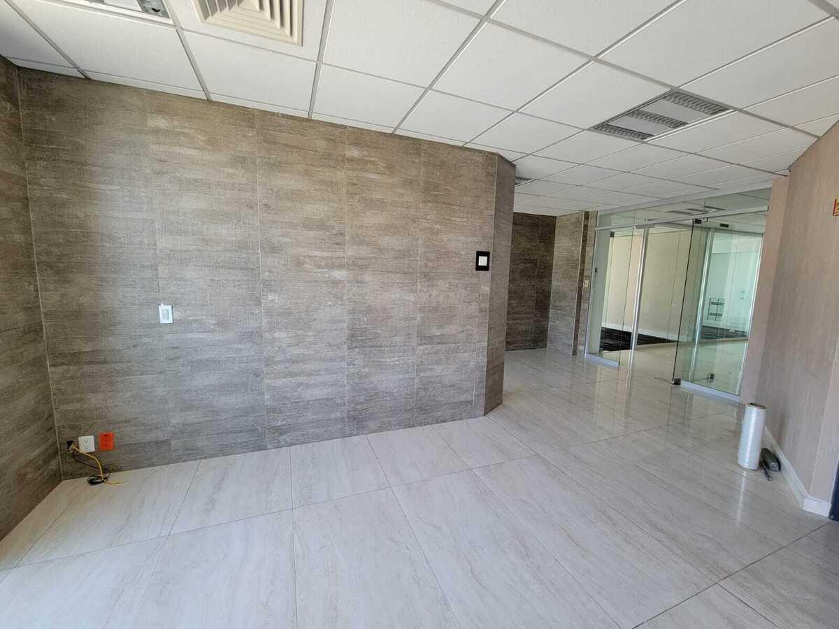 Piso de oficinas en renta en interlomas