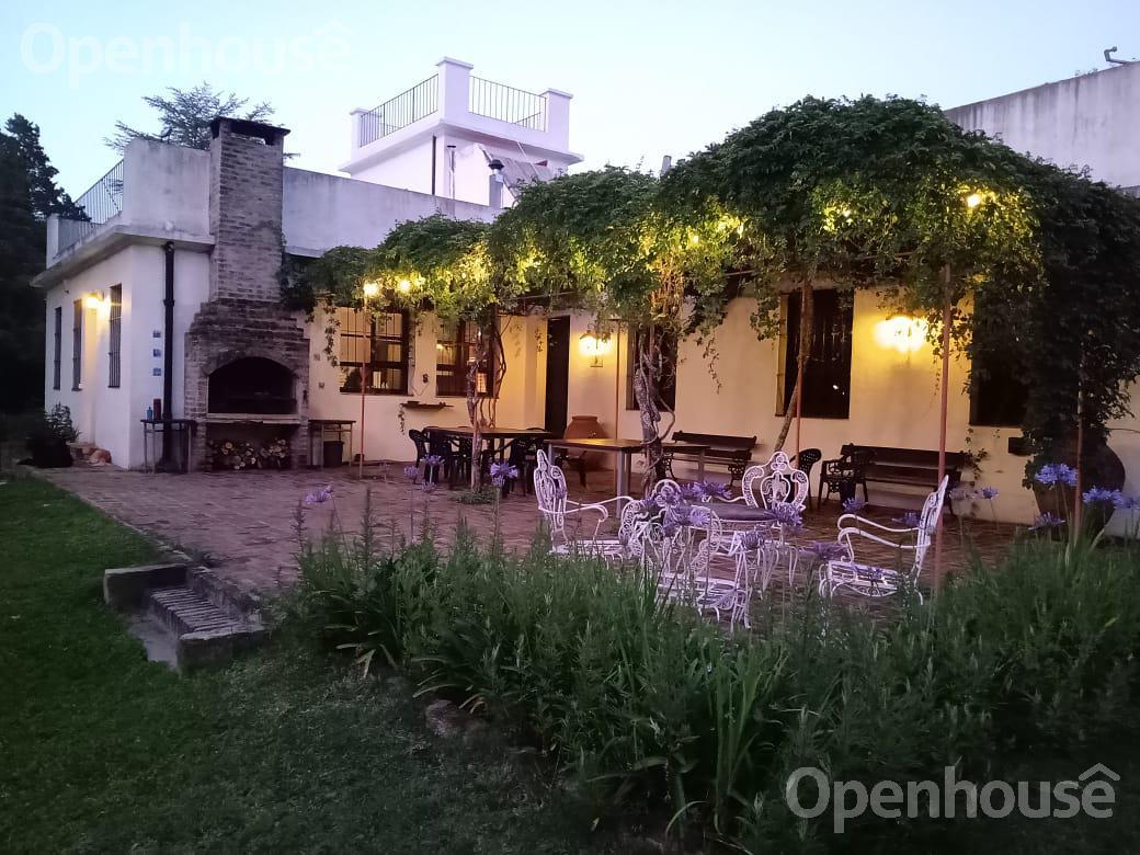 ALQUILER TEMPORAL DE HERMOSA CASA EN BARRIO FREIXAS