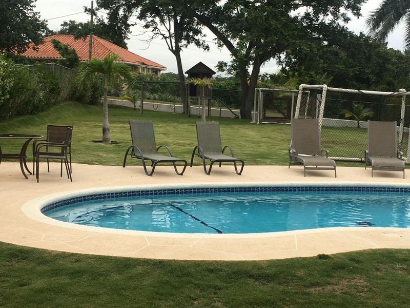 SE VENDE HERMOSA CASA DE PLAYA EN CORONADO - CLUB ECUESTRE