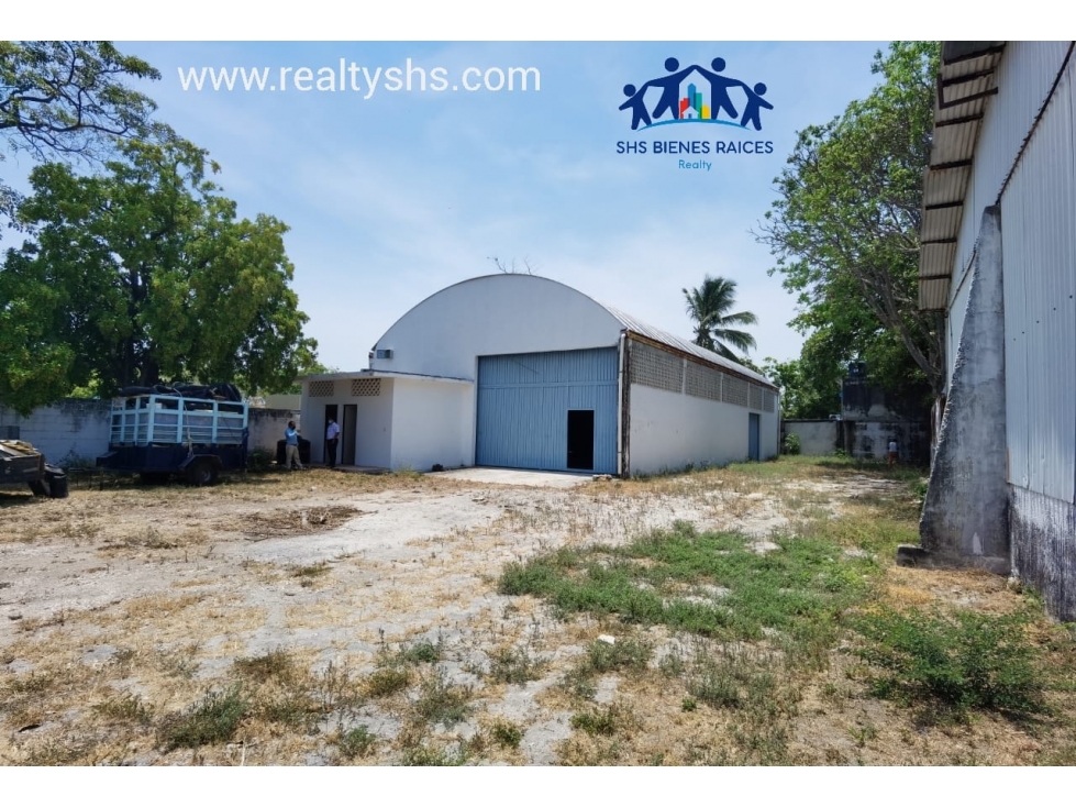 RENTA BODEGA CON PATIO DE MANIOBRAS EN COL PALLAS CIUDAD DEL CARMEN